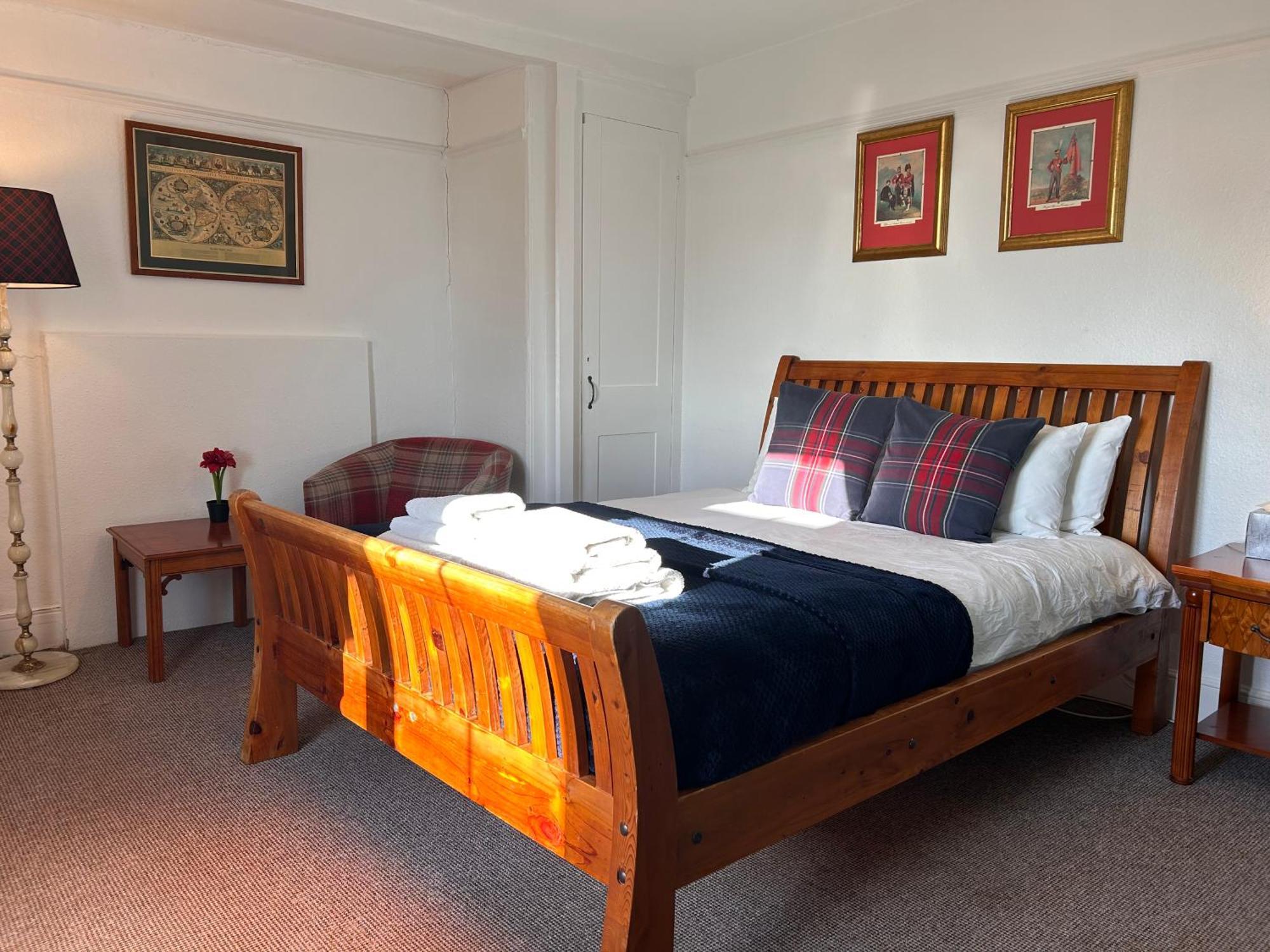 Clarence Quarters Self-Catering Guest House Портсмут Номер фото